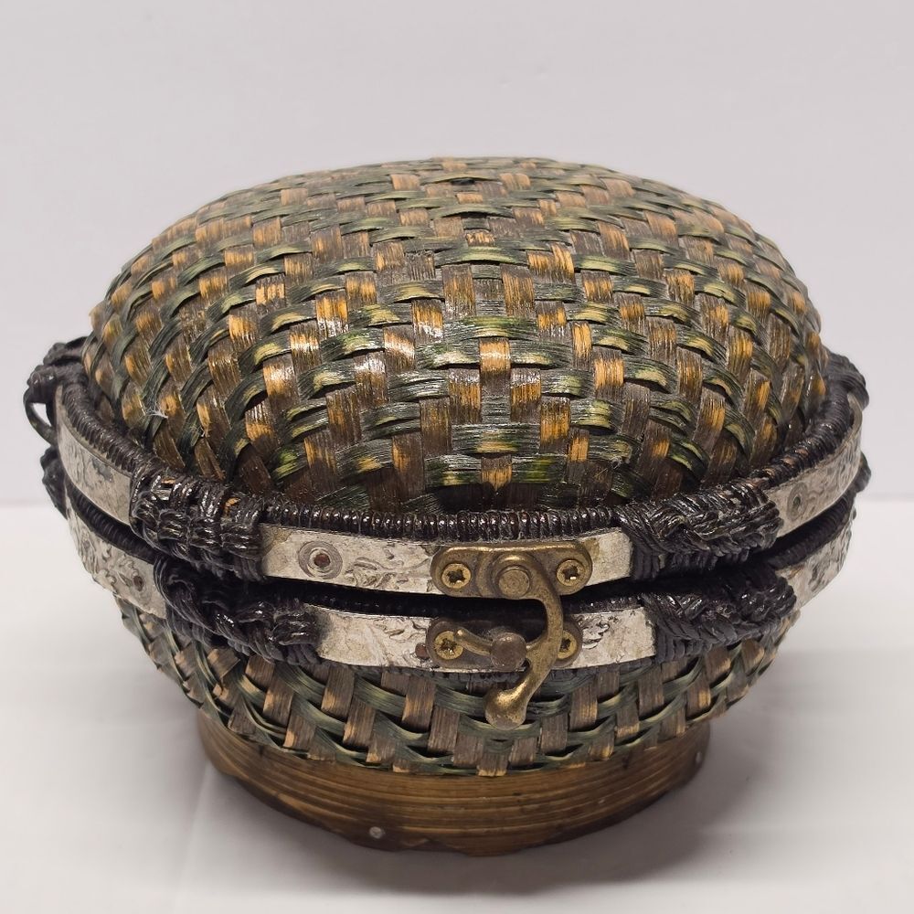 Antique Vintage Chinese Ceremonial Bamboo Woven Basket Wedding Hat Box Ethnic